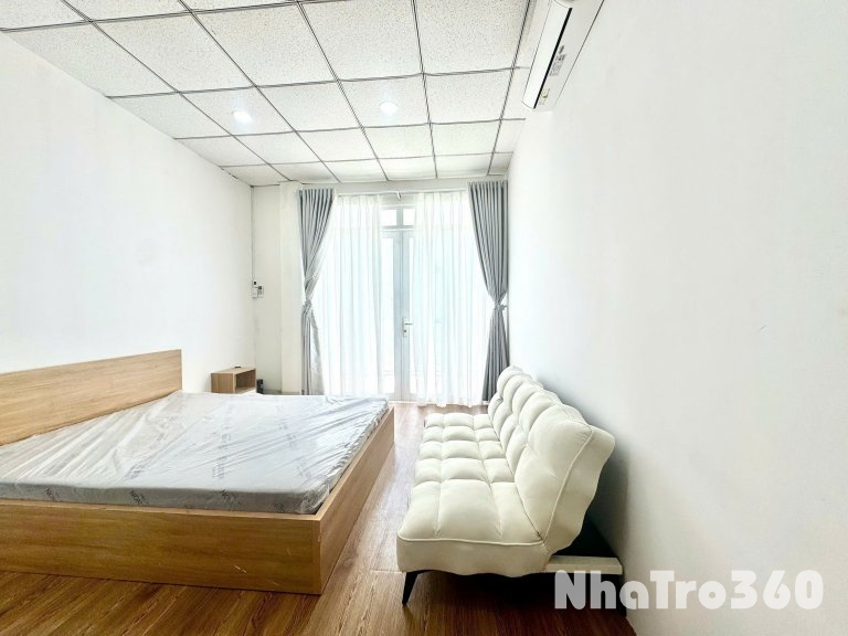 Studio ban công Q8 - gần Parcmall, cầu Nguyễn Văn Cừ, chợ Rạch Ông