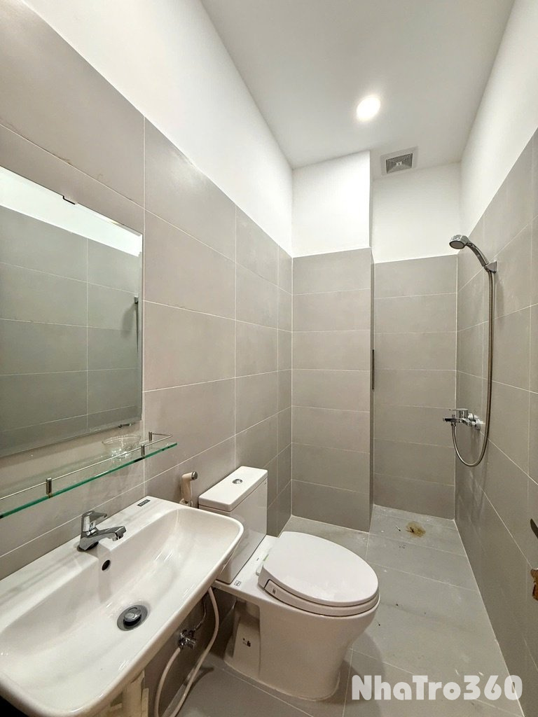 Phòng Cửa Sổ Tách Bếp Gần K300, Ga T3 Tân Bình