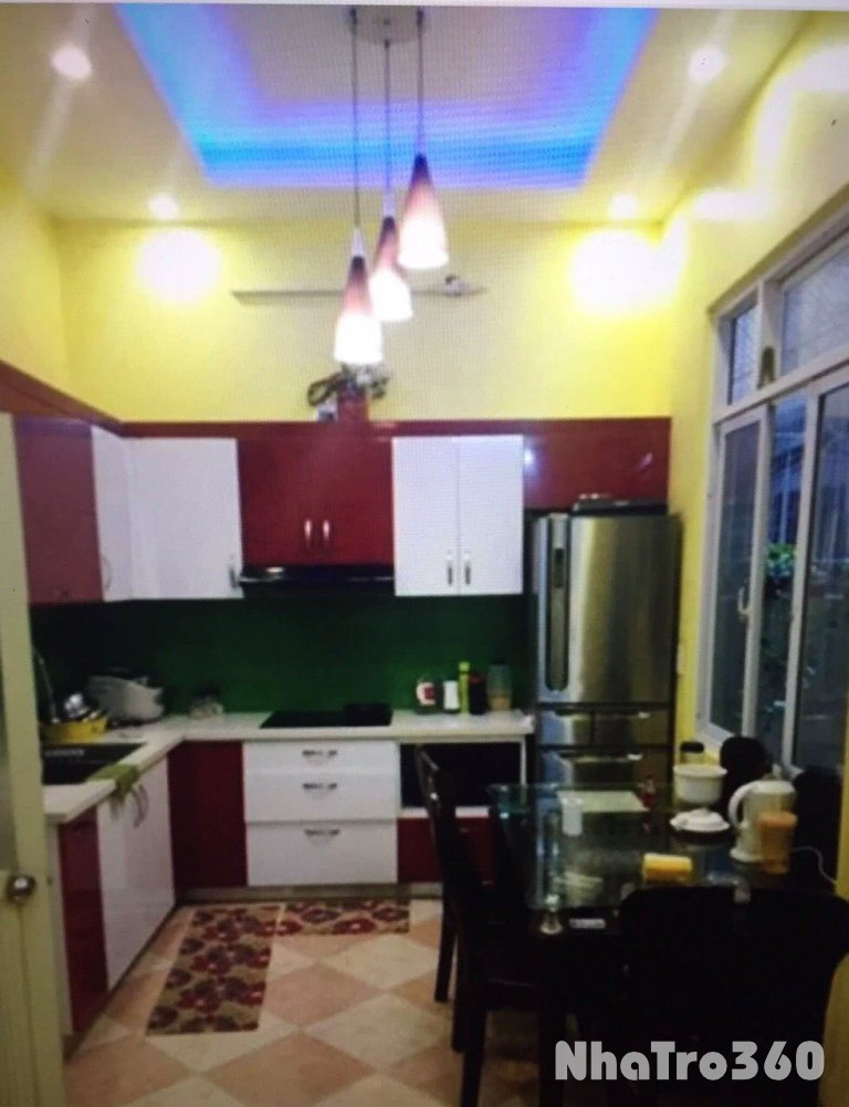 Cho thuê nhà ngõ Vĩnh Phúc  40 m² x 3,5 tầng (3PN, 2VS),  11 triệu/tháng