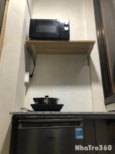 Cho thuê căn hộ ban công, Q1, Đường Trần Đình Xu, gần ĐH Sài Gòn, Công Viên 23/9, Cầu Nguyễn Văn Cừ