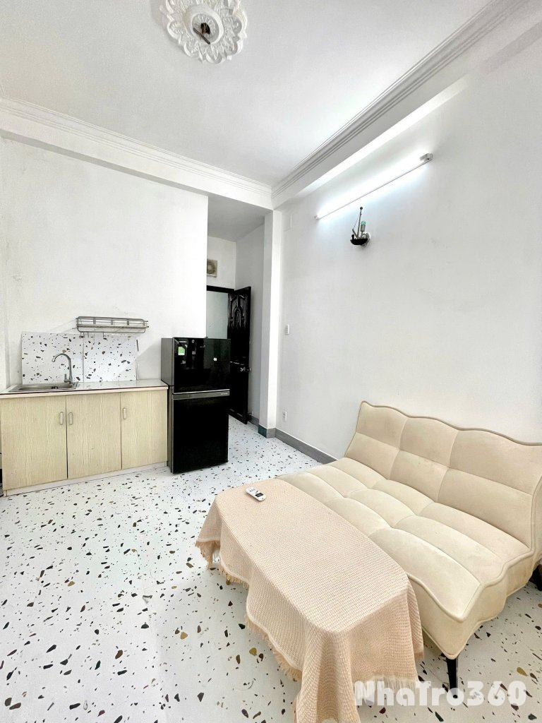 Cho thuê căn hộ ban công, Q3, Đường Đình Chiễu, gần ĐH Sài Gòn, Công Viên 23/9, chợ Hồ Thị Kỷ