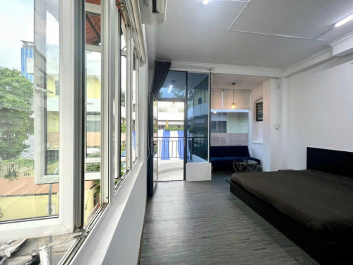 Studio ban công thoáng - gần chợ Tân Định, nhà thờ Tân Định, cviên Lê Văn Tám, cầu Bông,...