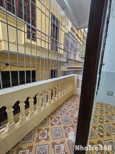 Cho thuê nhà nguyên căn ngõ 175 Định Công 45m2 x 5 tầng, 5 ngủ, 4 wc 14 triệu/tháng