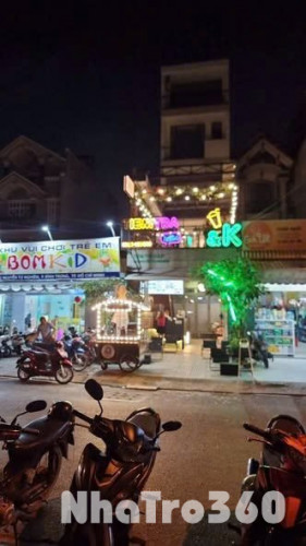 SANG NHƯỢNG MẶT BẰNG ĐẸP - KINH DOANH NGAY TẠI QUẬN 2 - THỦ ĐỨC