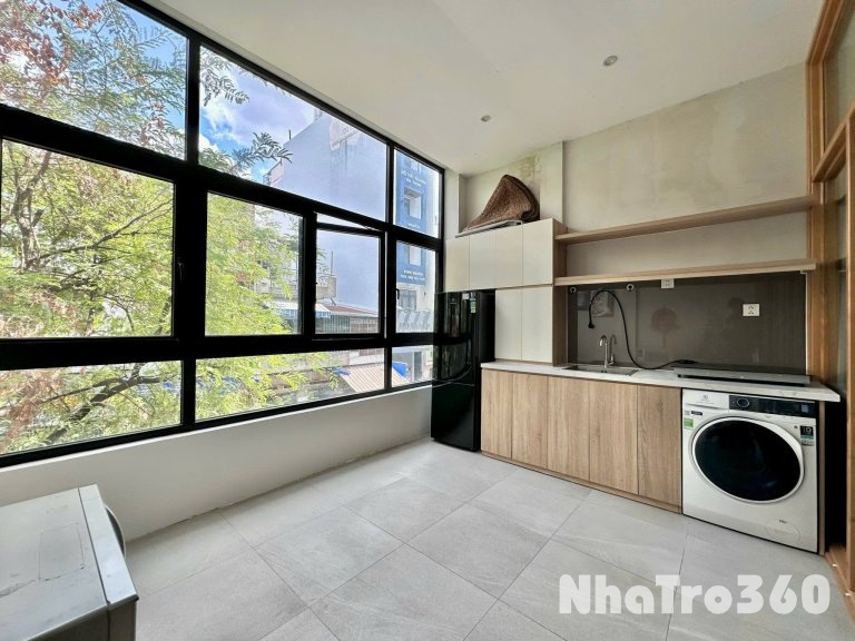 Cho thuê căn hộ tách bếp, Q10, đường Đào Duy Từ, gần ĐH Y Dược, Cầu Nguyễn Tri Phương, Vạn Hạnh Mall