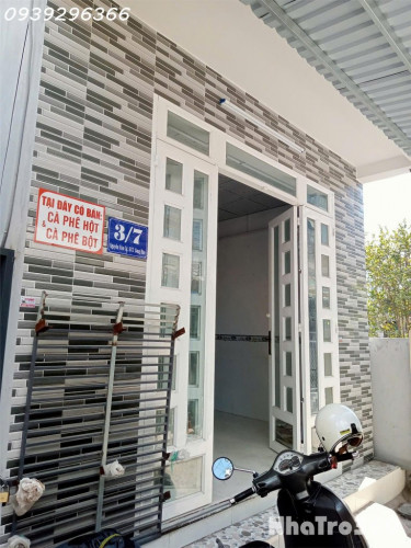 Cho thuê nhà riêng kiên cố, 2 phòng ngủ, có máy lạnh, máy tắm nước nóng ở Cồn Khương