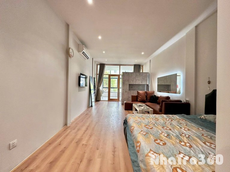 Cho thuê căn hộ tách bếp, Q10, đường Đào Duy Từ, gần ĐH Y Dược, Cầu Nguyễn Tri Phương, Vạn Hạnh Mall