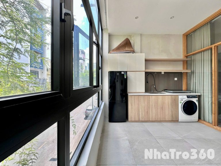 Cho thuê căn hộ tách bếp, Q10, đường Đào Duy Từ, gần ĐH Y Dược, Cầu Nguyễn Tri Phương, Vạn Hạnh Mall