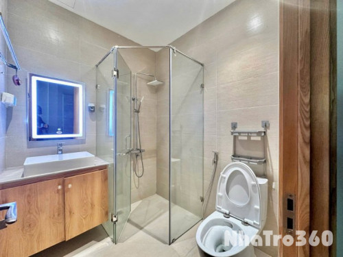 Cho thuê căn hộ tách bếp, Q10, đường Đào Duy Từ, gần ĐH Y Dược, Cầu Nguyễn Tri Phương, Vạn Hạnh Mall