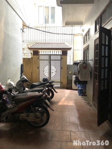 Cho thuê cả tầng 3 khép kín