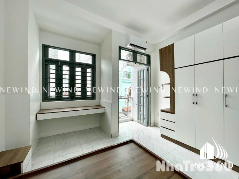 Cho thuê căn hộ ban công, Q4, Đường Đoàn Văn Bơ, gần ĐH Nguyễn Tất Thành, chợ Xóm Chiếu, Cầu Tân Thuận