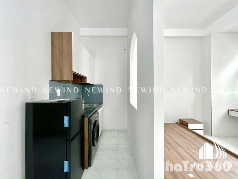 Cho thuê căn hộ ban công, Q4, Đường Đoàn Văn Bơ, gần ĐH Nguyễn Tất Thành, chợ Xóm Chiếu, Cầu Tân Thuận