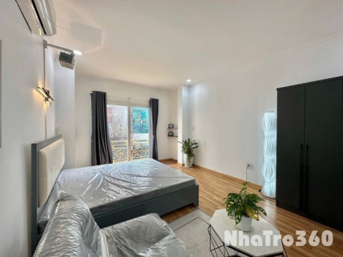 PHÒNG BAN CÔNG 40M2 QUẬN 3 GẦN CV TAO ĐÀN