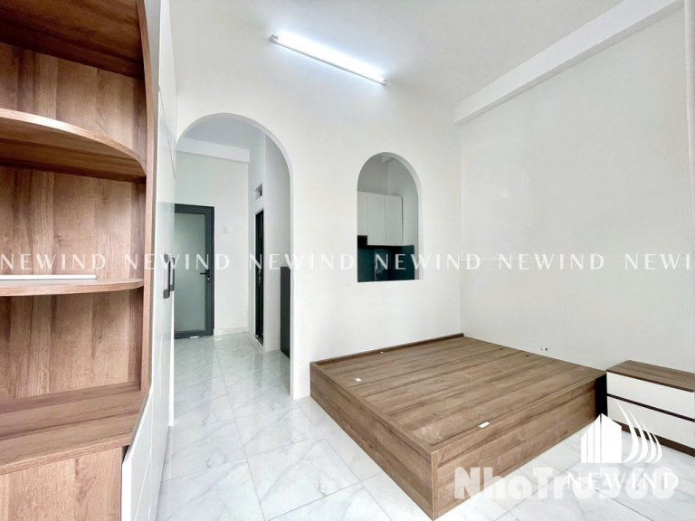 PHÒNG BAN CÔNG 35M2 QUẬN 4 GẦN ĐH LUẬT NGUYỄN TẤT