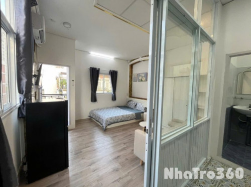 Cho thuê căn 1PN - ban công - máy giặt riêng, gần Vạn Hạnh Mall, cầu vượt 3/2, Đh Bách Khoa, Đh Huflit,...