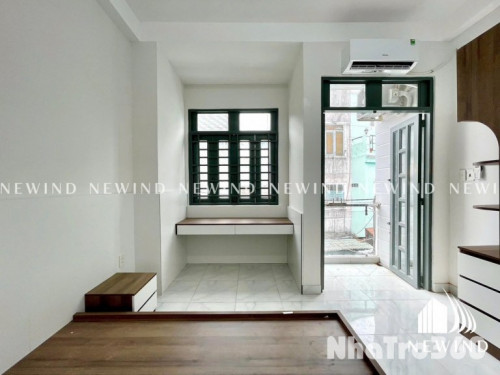 PHÒNG BAN CÔNG 35M2 QUẬN 4 GẦN ĐH LUẬT NGUYỄN TẤT