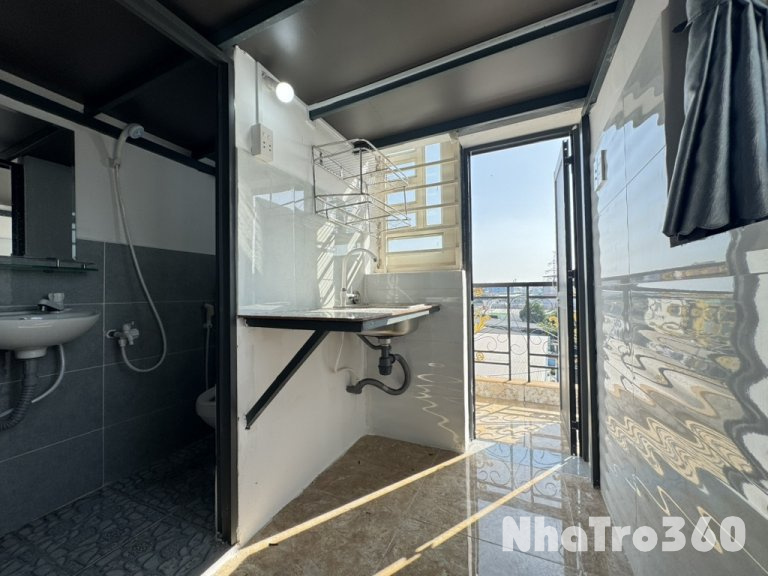 Nhà mới xây Lê Trọng Tấn- TÂN PHÚ có ban công riên