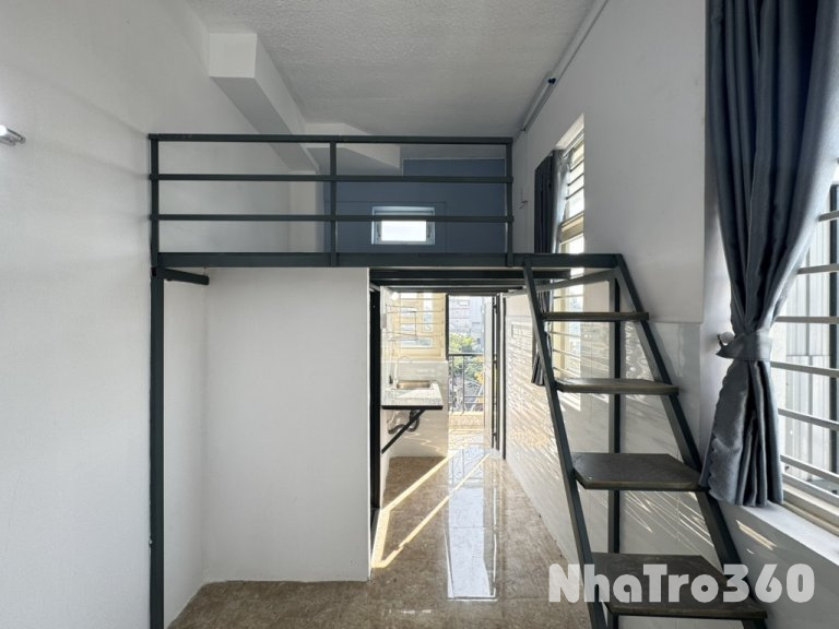 Nhà mới xây Lê Trọng Tấn- TÂN PHÚ có ban công riên