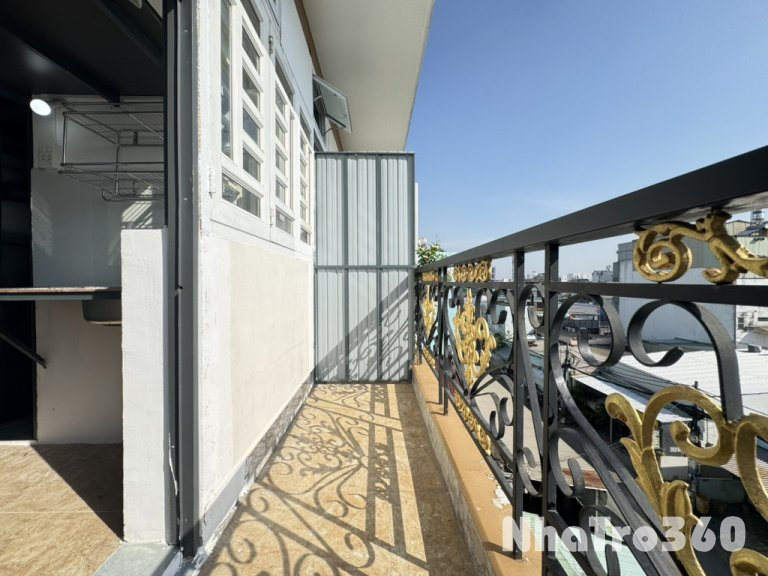 Nhà mới xây Lê Trọng Tấn- TÂN PHÚ có ban công riên