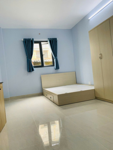 Cho thuê phòng trọ studio cửa sổ, ngay chợ Xóm Chiếu, Đh Luật, Đh Nguyễn Tất Thành, cầu Kênh Tẻ,...
