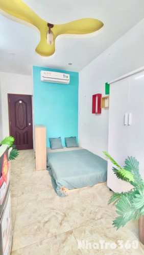 Cho thuê căn hộ ban công, Q4, Đường Đoàn Văn Bơ, gần ĐH Nguyễn Tất Thành, ĐH Luật, Chợ Xóm Chiếu