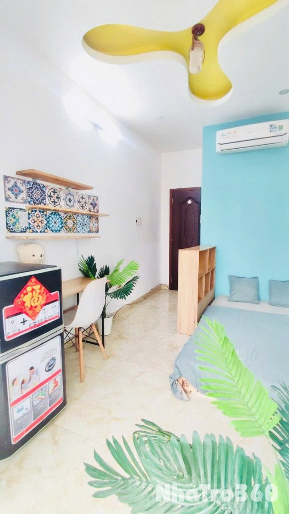 Cho thuê căn hộ ban công, Q4, Đường Đoàn Văn Bơ, gần ĐH Nguyễn Tất Thành, ĐH Luật, Chợ Xóm Chiếu