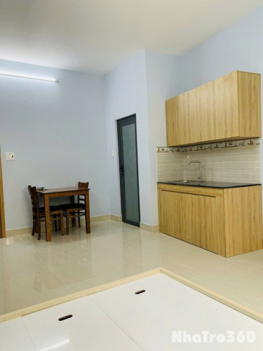 Cho thuê phòng trọ studio cửa sổ, ngay chợ Xóm Chiếu, Đh Luật, Đh Nguyễn Tất Thành, cầu Kênh Tẻ,...