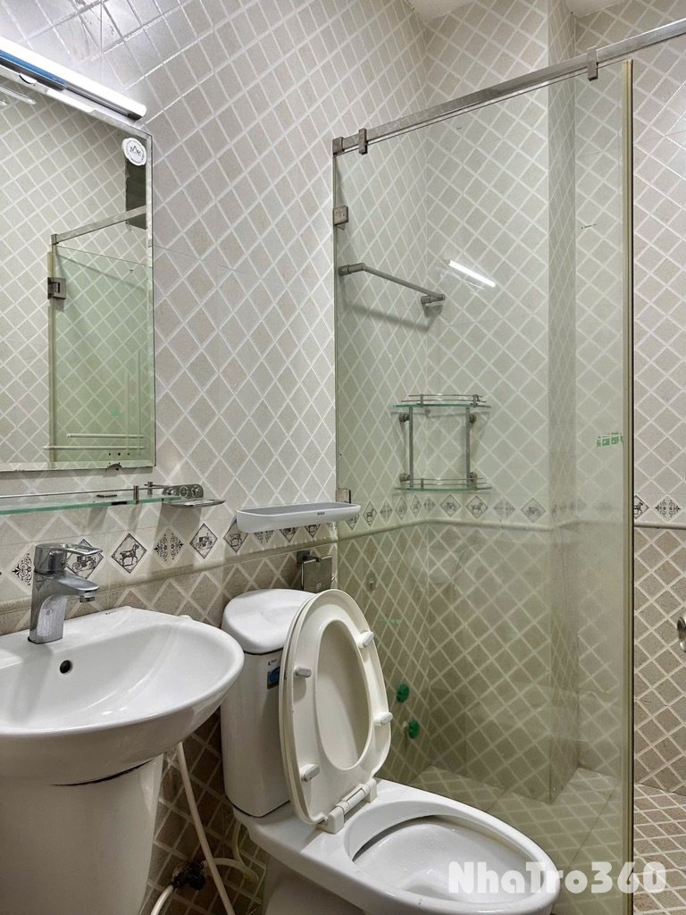 Cho thuê căn hộ 1pn tách bếp Q1 gần Đh Hoa Sen,…