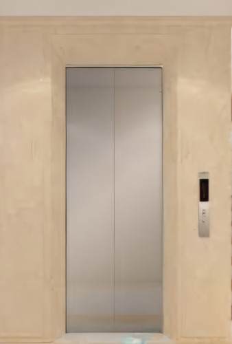 Cho thuê nhà căn góc, Trích Sài, Vỉa hè, Thang máy; 105m2* 4T- 52 Tr