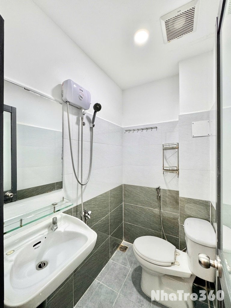 Căn Hộ Ban Công Máy Giặt Riêng Gần Cư Xá Bắc Hải