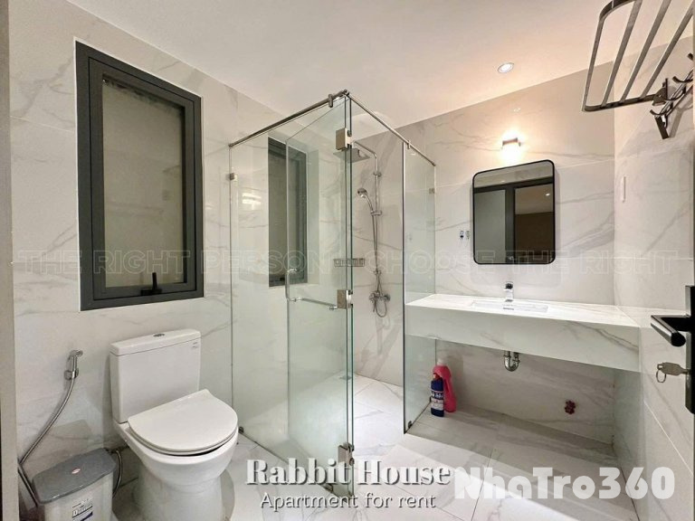 Cho thuê studio cửa sổ lớn thoáng mát gần sân bay