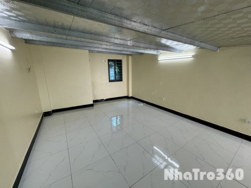 Cho thuê nhà ở 28m2 ở đường bờ sông sét