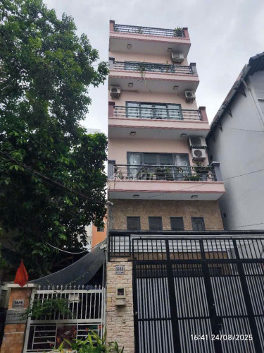 CHO THUÊ NHÀ 1 TRỆT + 1 LỬNG và 3 LẦU Sân thượng chủ nhà ở .( DTSD 400M2), GIÁ TỐT TẠI P.13, Q.TÂN BÌNH