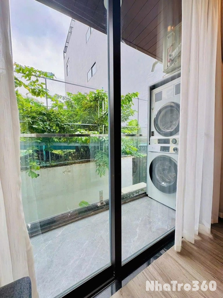 CĂN HỘ 1PN MÁY GIẶT RIÊNG BANCONL GẦN SÂN BAY TSN
