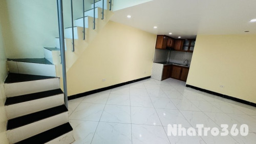 Cho thuê nhà ở 28m2 ở đường bờ sông sét