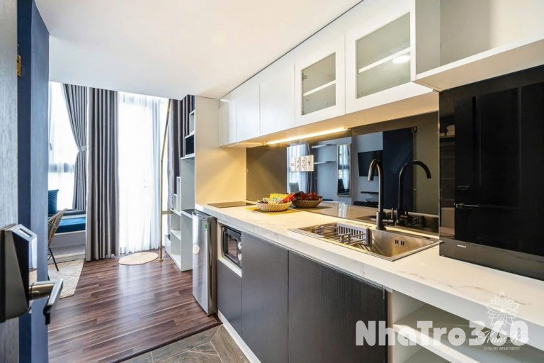 Studio full nội thất có ban công cửa sổ lớn thoang