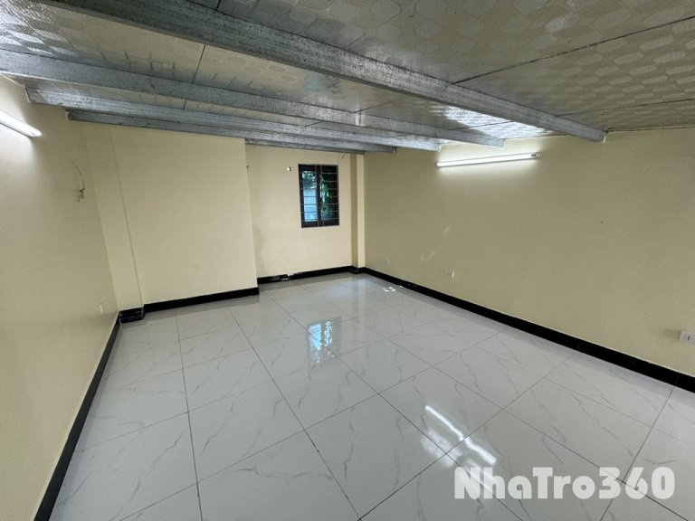 Cho thuê nhà ở 28m2 ở đường bờ sông sét