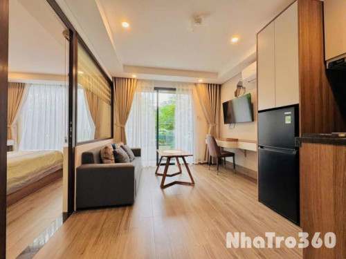 CĂN HỘ 1PN MÁY GIẶT RIÊNG BANCONL GẦN SÂN BAY TSN