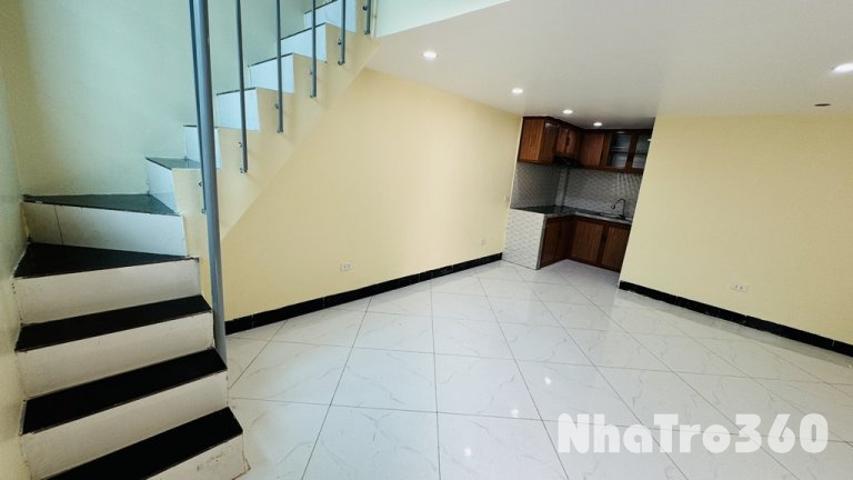 Cho thuê nhà ở 28m2 ở đường bờ sông sét