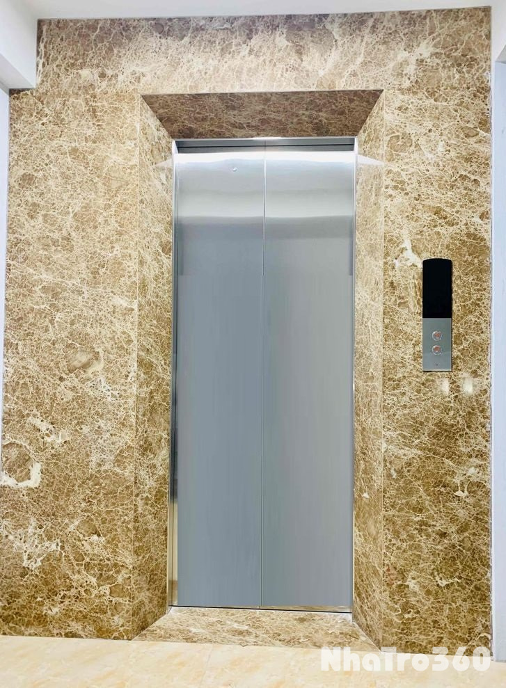 Cho thuê nhà hai cửa đi , thang máy,vỉa hè, 115m2- 5T, Chùa Láng_45 Tr