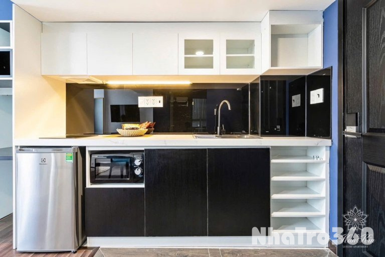 Studio full nội thất có ban công cửa sổ lớn thoang