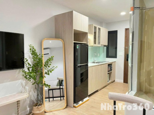 Cho thuê studio cửa sổ lớn thoáng mát gần sân bay