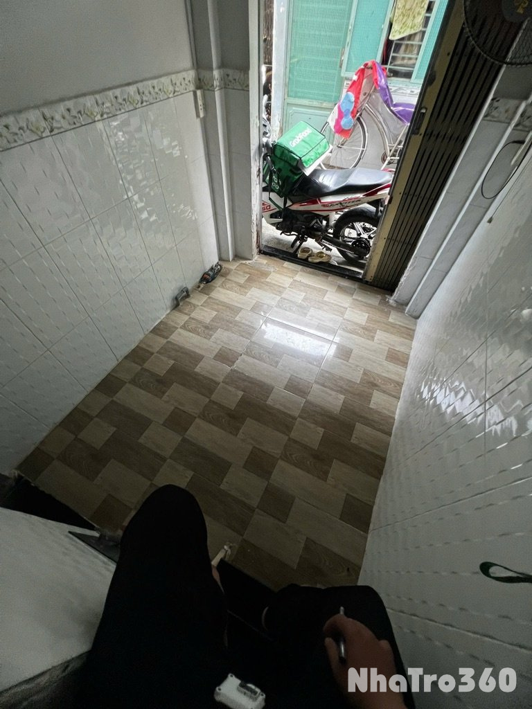 Nhà nhỏ cho thuê Q4 - Trung tâm thành phố