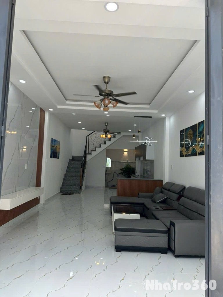 Cho thuê nguyên căn hẻm 135 phạm đăng giản