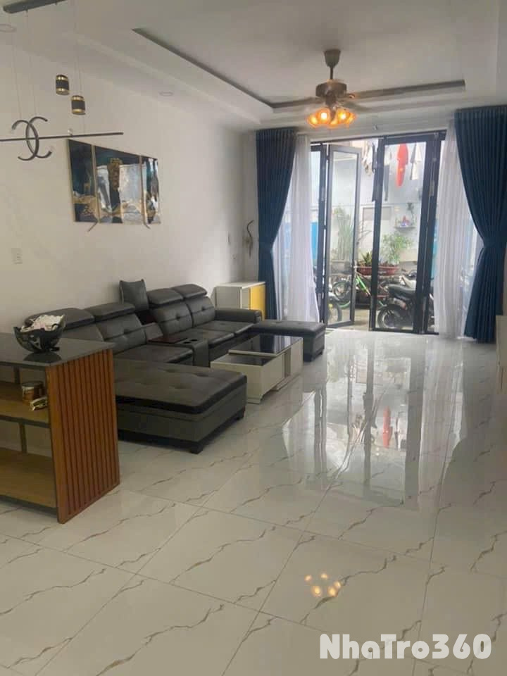 Cho thuê nguyên căn hẻm 135 phạm đăng giản