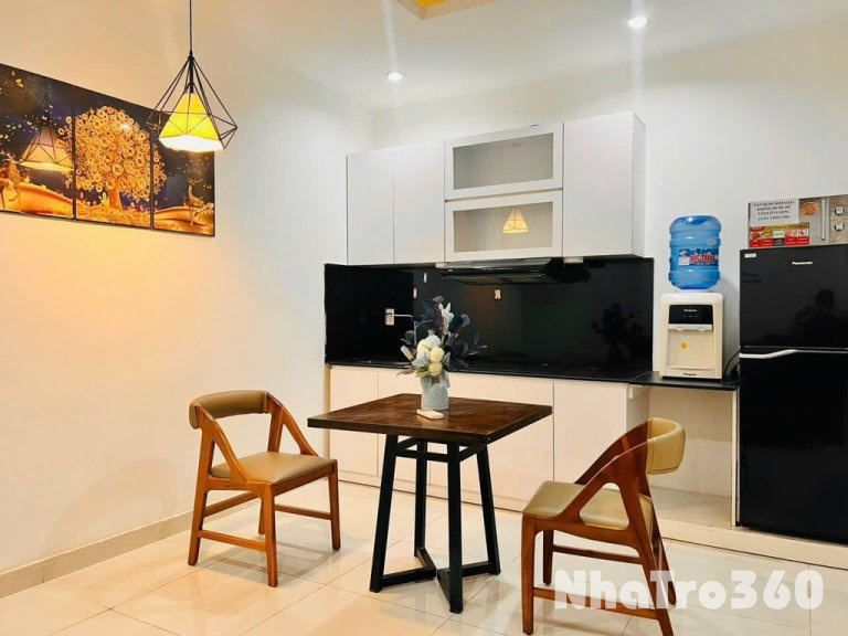 Cho Thuê Căn Hộ Có Thang Máy Full Nội Thất Gần UEH