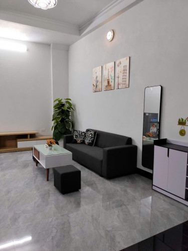 Cho thuê nhà nguyên căn ngõ 42 Thịnh Liệt, 60m² x 3 tầng, gồm 3 phòng ngủ, 13 triệu