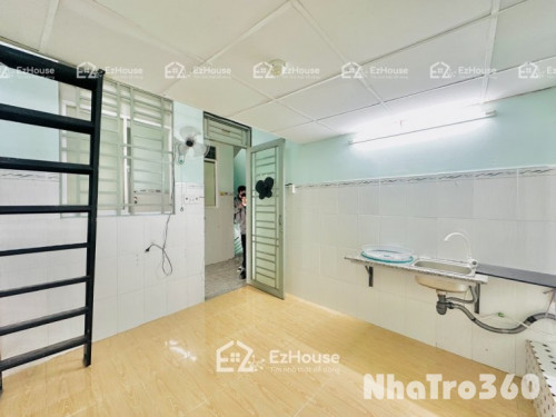 Gác, full nội thất, thang máy, cửa sổ, giá rẻ