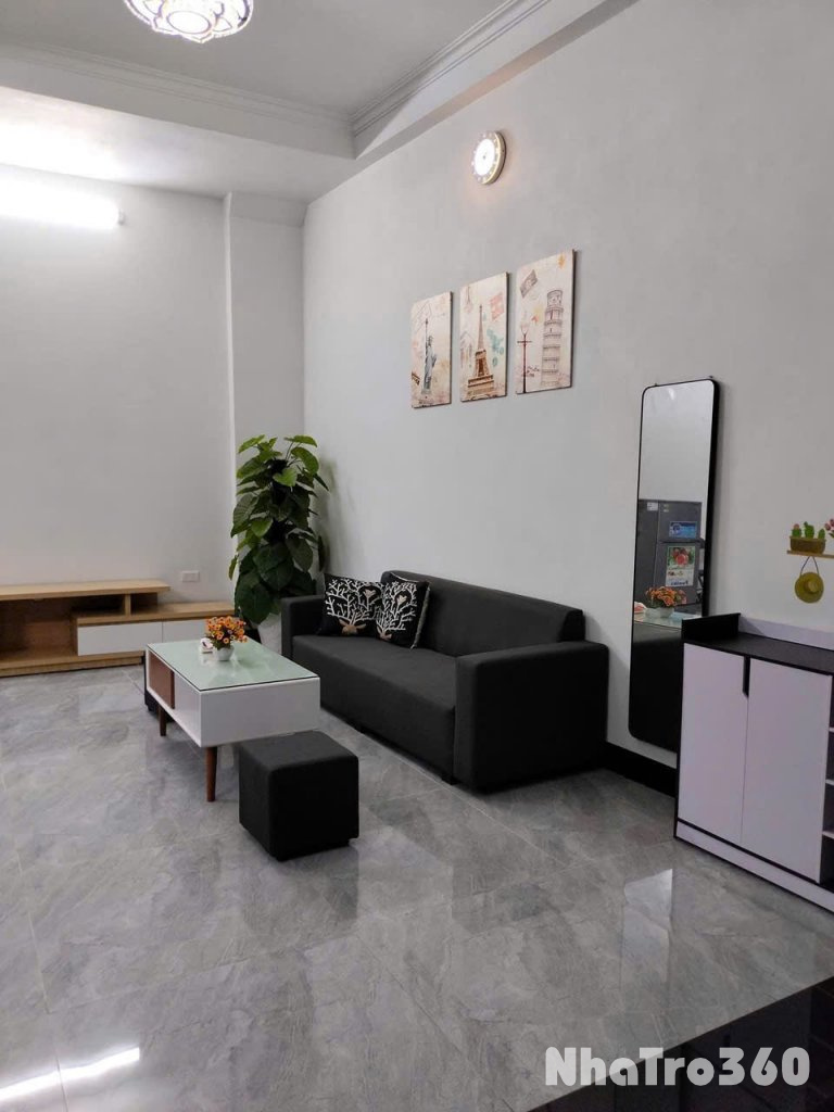 Cho thuê nhà nguyên căn ngõ 42 Thịnh Liệt, 60m² x 3 tầng, gồm 3 phòng ngủ, 13 triệu