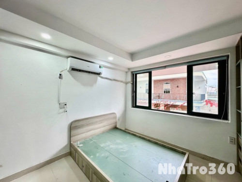 Căn hộ new, Dương Quảng Hàm